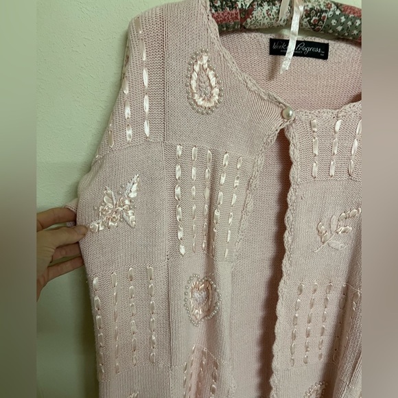 Pink Embroidered Women's Sweater Vintage Cardigan Womens Large - Picture 3 of 6